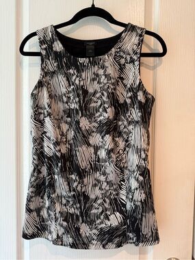 Ann Taylor Black & White Abstract Pattern Tank